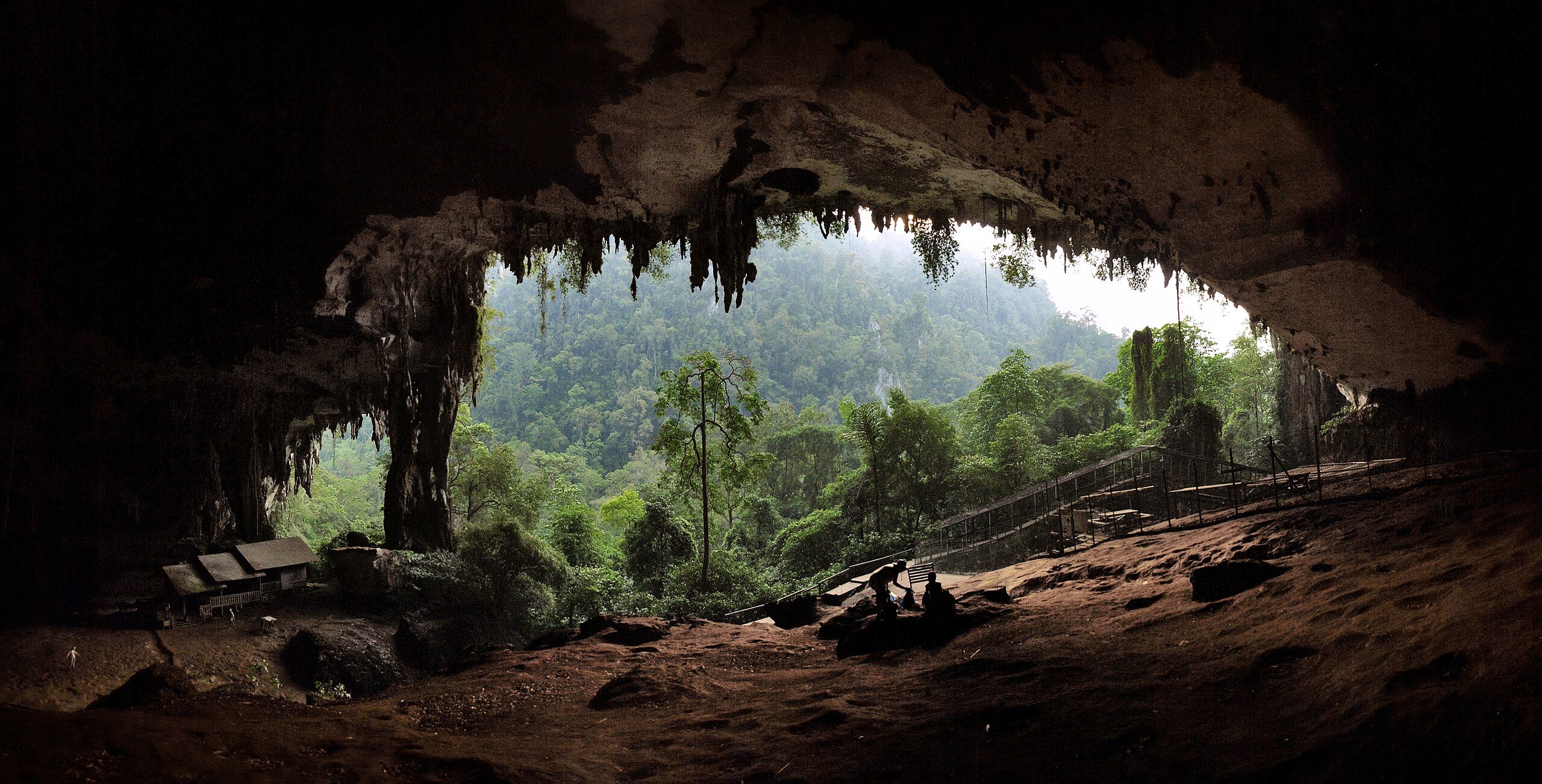 대동굴 입구 (Great Cave Entrance)